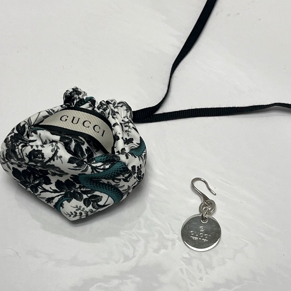 GUCCI ⚜️🩶⚜️ Sterling Silver Heart Trademark Earring authentic with bag - Picture 13 of 13